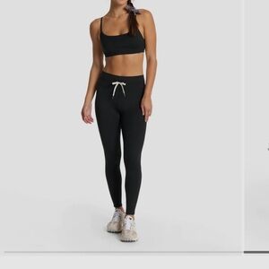 NWOT Vuori Halo vintage legging